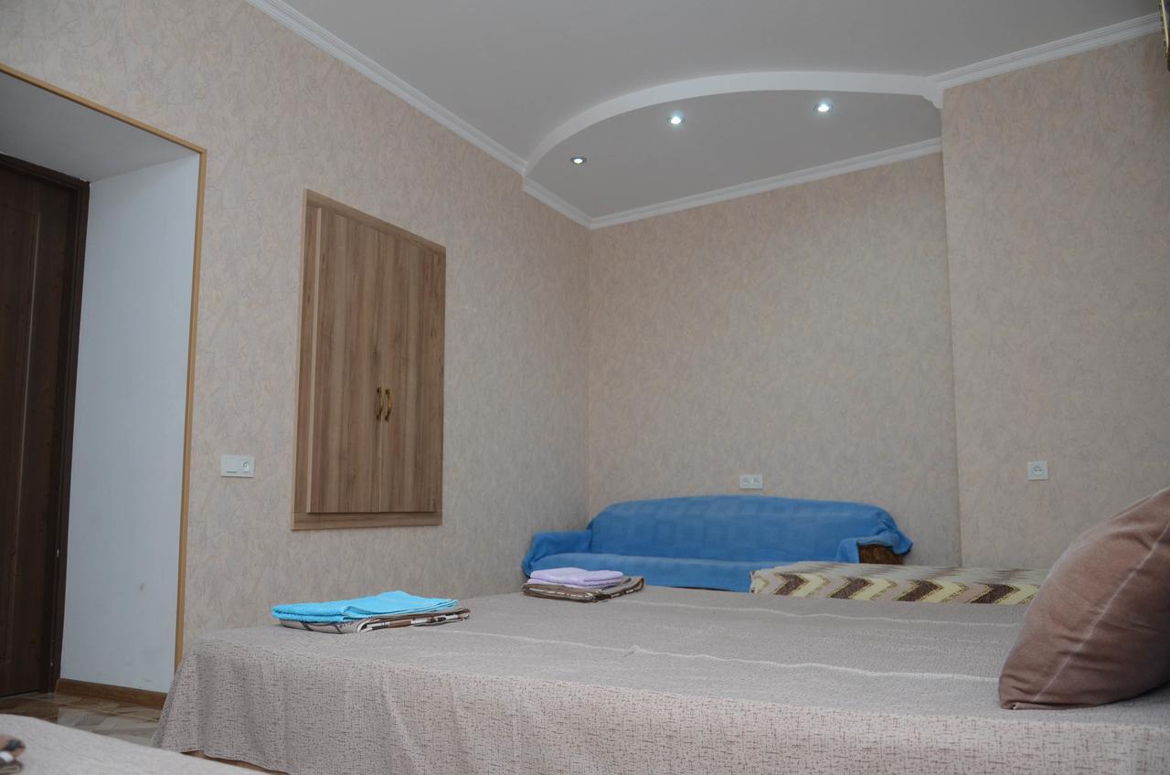 Kutaisi Best Guest House Extérieur photo
